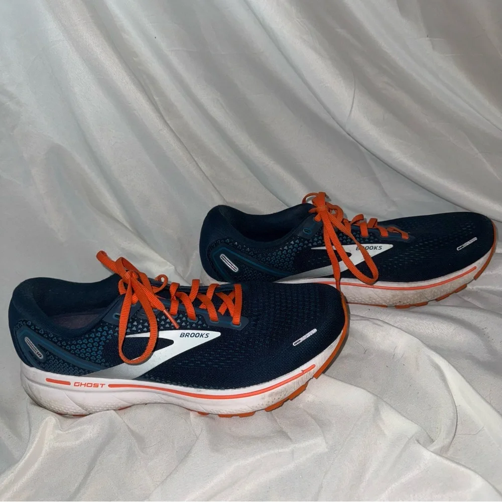 Men’s Brooks Ghost size 11 - Picture 3 of 7